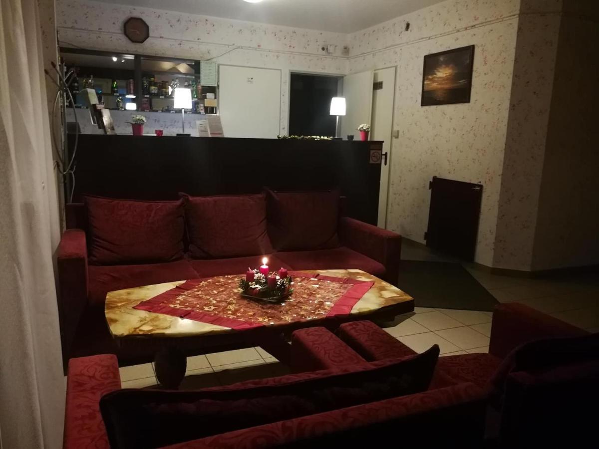 Panama Motel セーケシュフェヘールヴァール エクステリア 写真