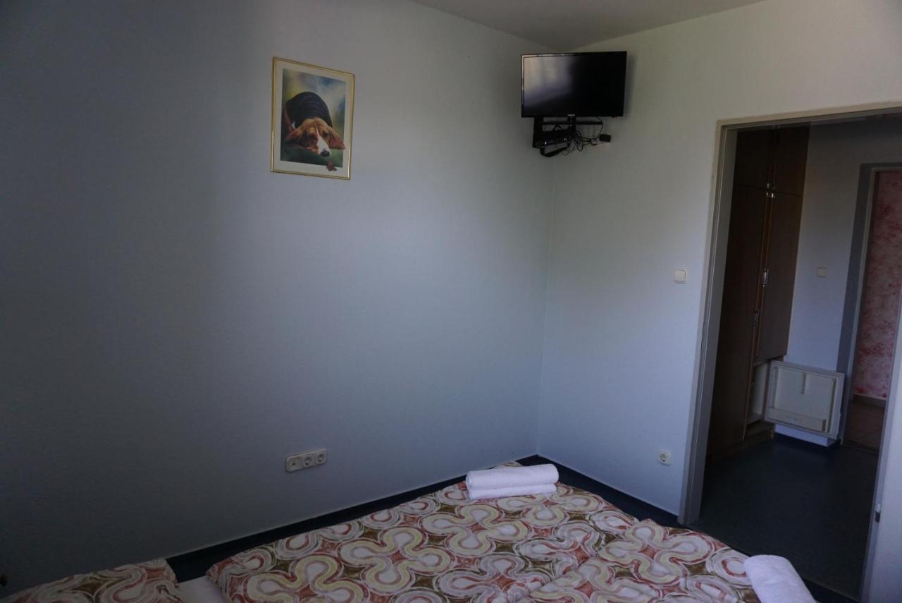Panama Motel セーケシュフェヘールヴァール エクステリア 写真